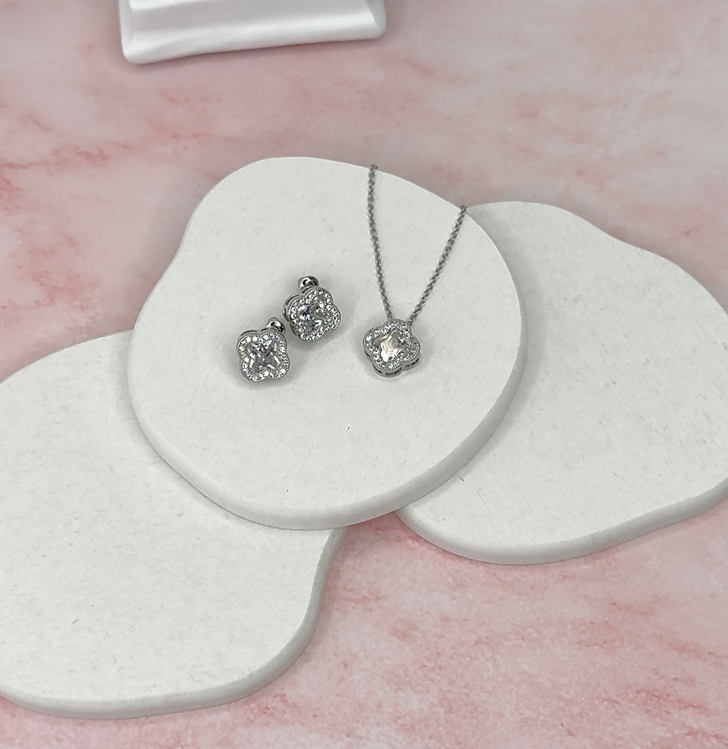 Crystal Clover Halo Set — Elegant Necklace & Stud Earrings