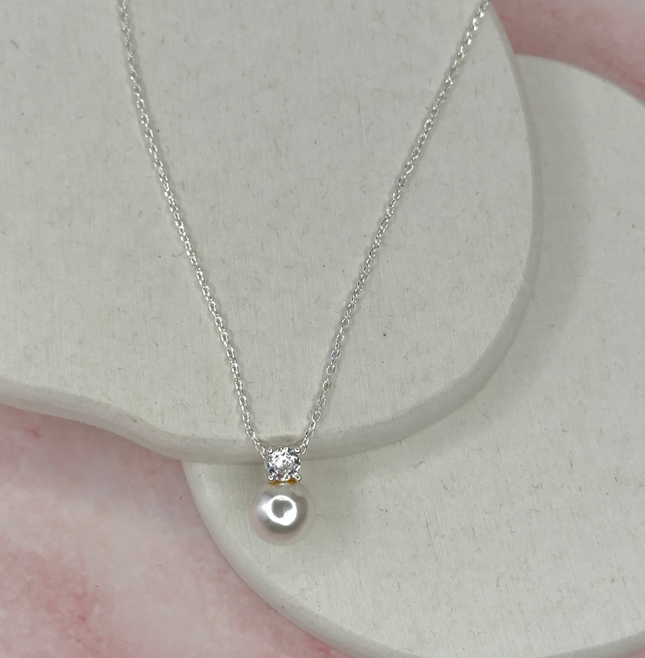 Classic Pearl Necklace